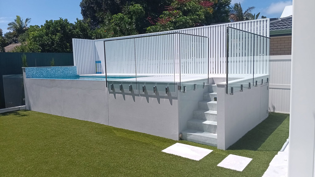Above ground pool