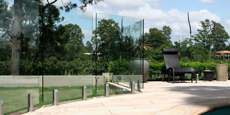 Frameless Vs Semi-Frameless Glass Pool Fencing article image